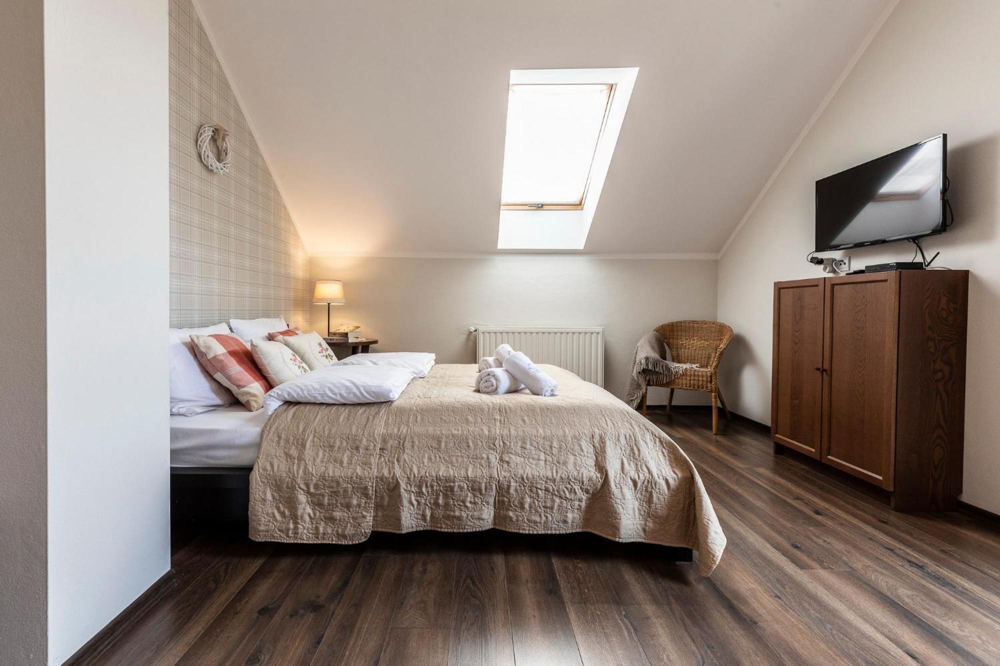 Apartamenty Zielona Owieczka ニエジツァ・ザメク エクステリア 写真